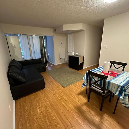 Best Location In Downtown- Walking To Eaton Centre, Nathan Phillips Square, Yonge-Dundas, Ikea,Transit Toronto Kültér fotó