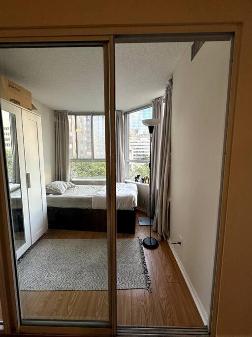 Best Location In Downtown- Walking To Eaton Centre, Nathan Phillips Square, Yonge-Dundas, Ikea,Transit Toronto Kültér fotó