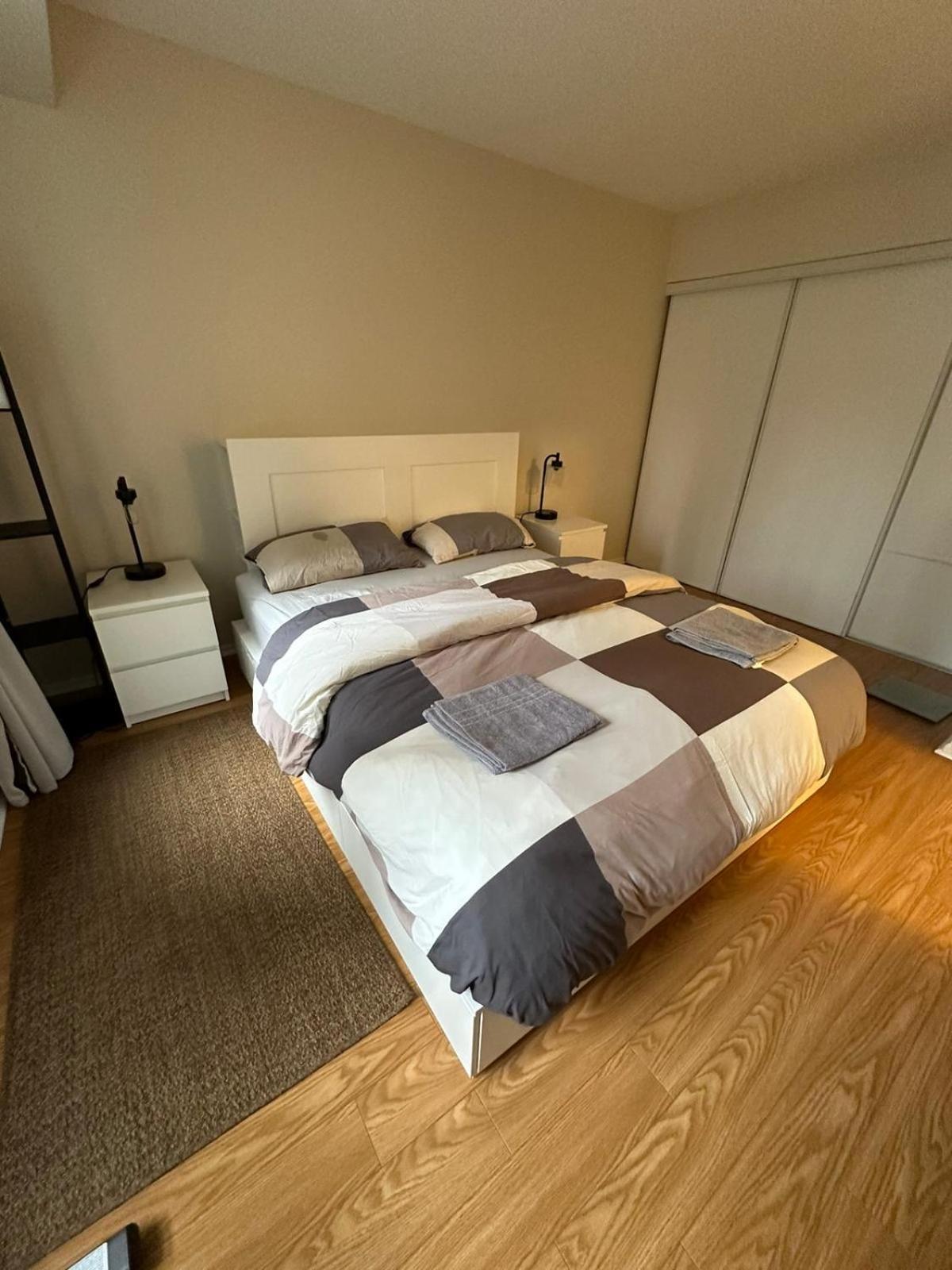 Best Location In Downtown- Walking To Eaton Centre, Nathan Phillips Square, Yonge-Dundas, Ikea,Transit Toronto Kültér fotó